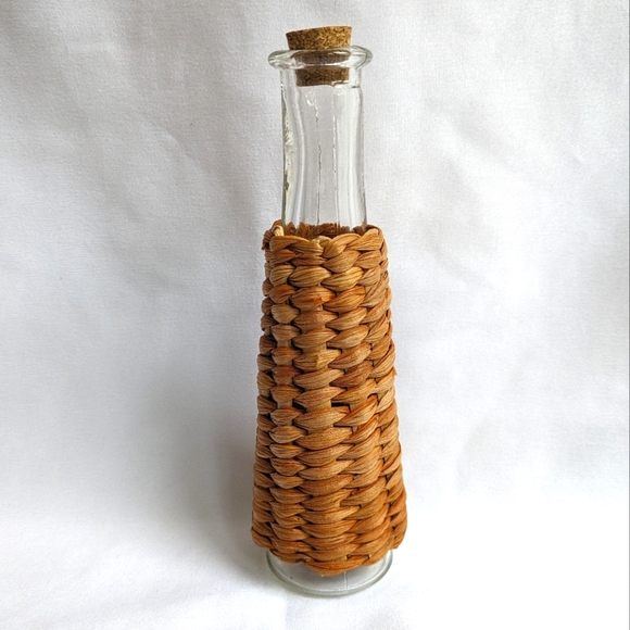 Wicker bottle 7 in - Picture 1 of 4